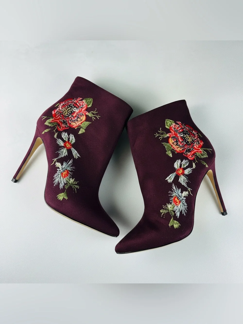 bebe pointed toe